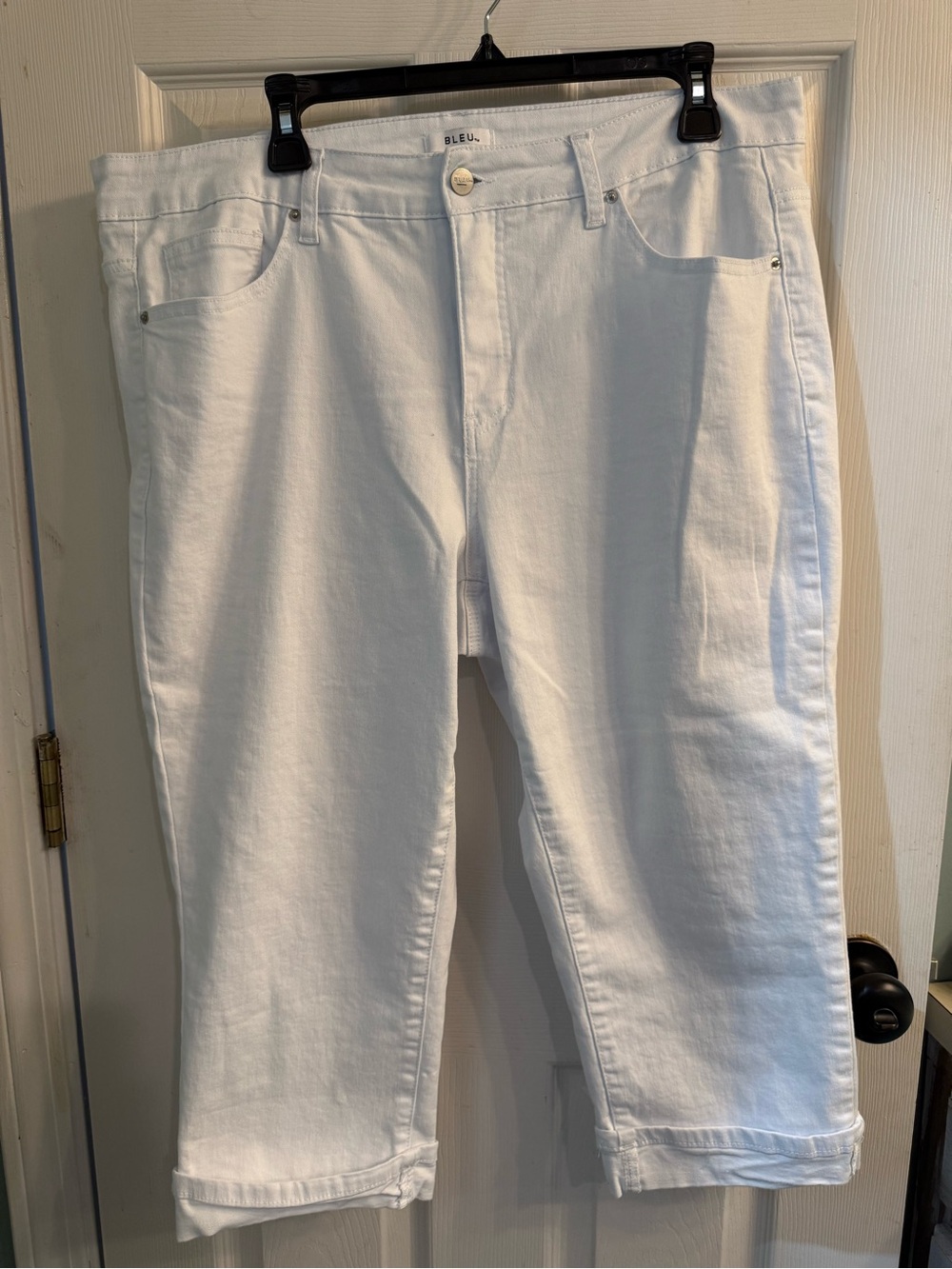 White Cropped Capri Jeans for Women